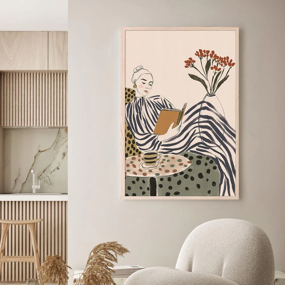 Chic Woman Reading - Image 7