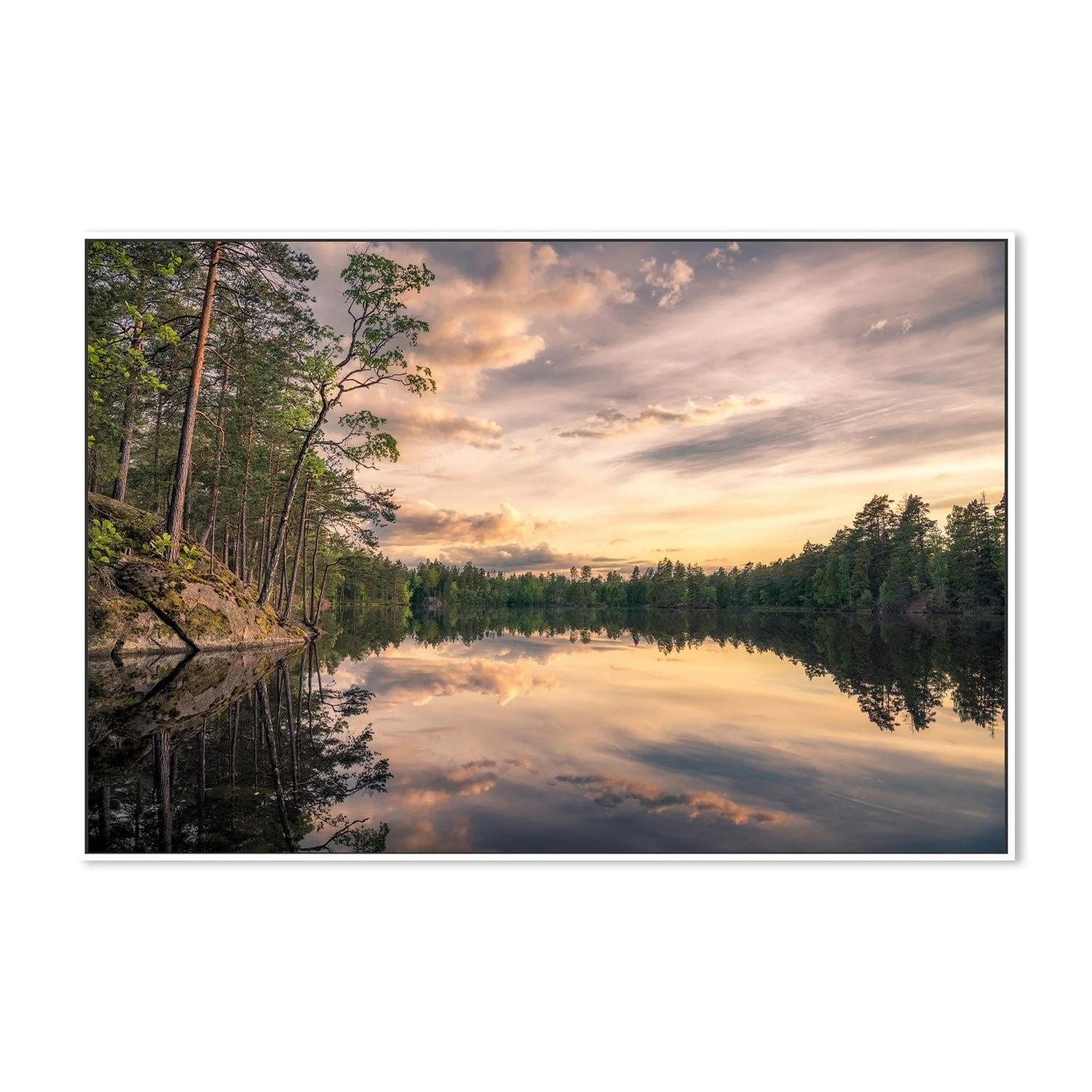 Lake Tarmsjapn, Sweden - Image 5