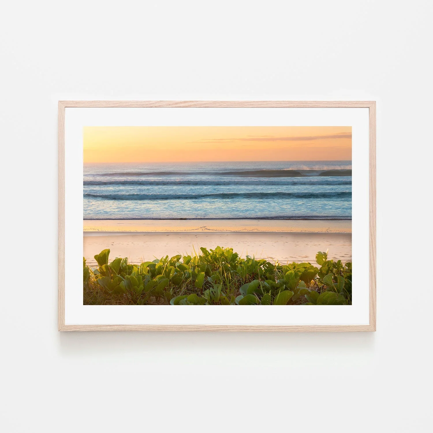 Main-Beach, Gold Coast, Queensland - Image 6