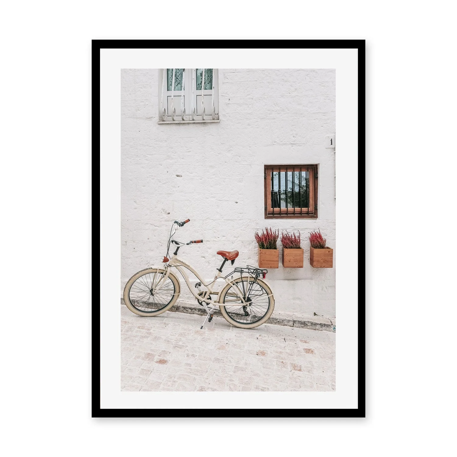 Whitewashed Bicicletta, Puglia, Italy - Image 3